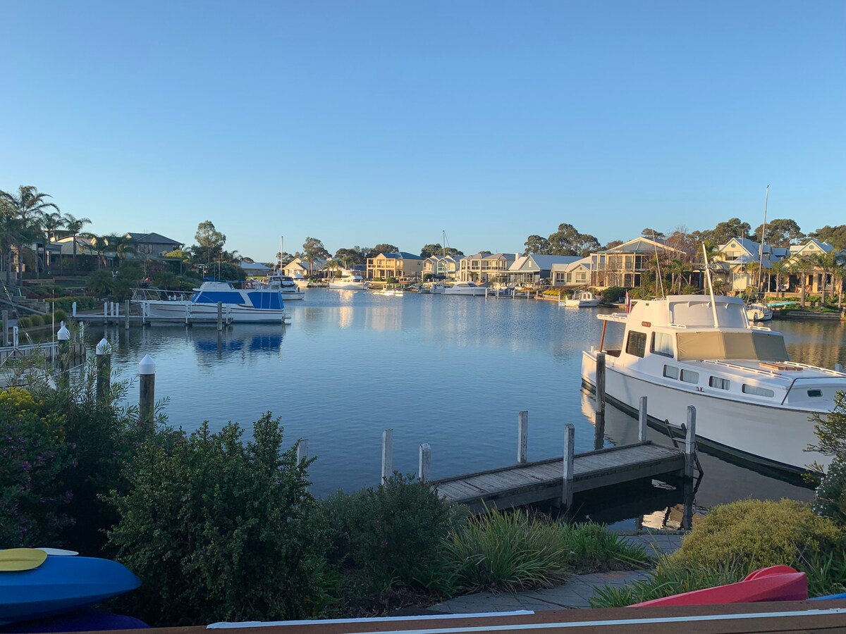 Waterloo absolute waterfront in Paynesville Houses for Rent in