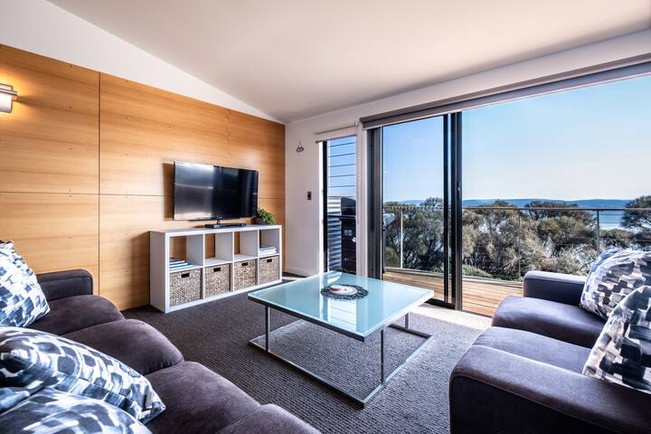 Footprints 2 ~ Leave yours at this destination gallery image 3