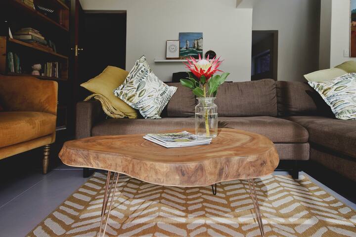 Hillside House gallery image 2