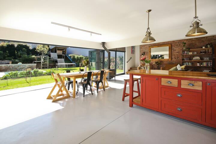 Hillside House gallery image 5