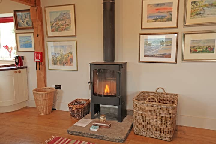 Romantic Byre, Barn Conversion - Matlock