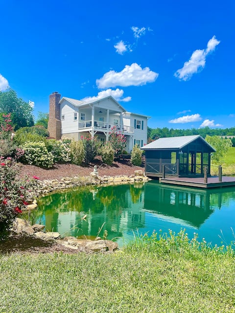 Hiraeth Hill Cottage! Pond! Minutes from Asheville
