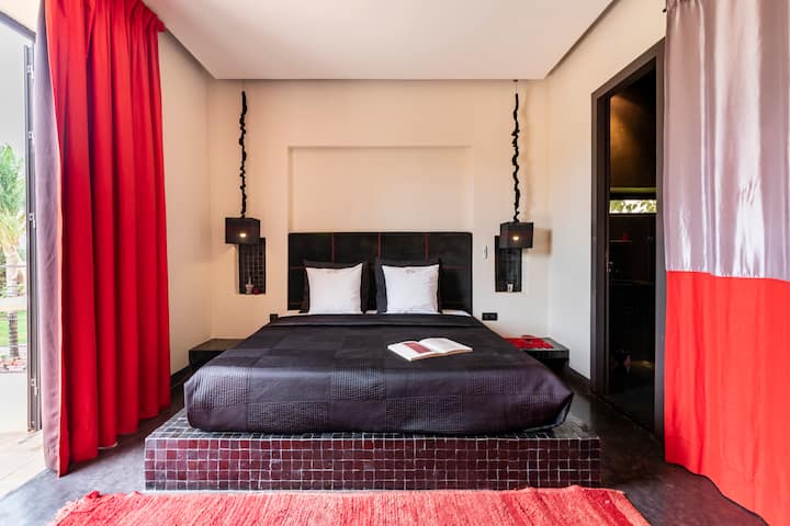 חדר שינה שמיני