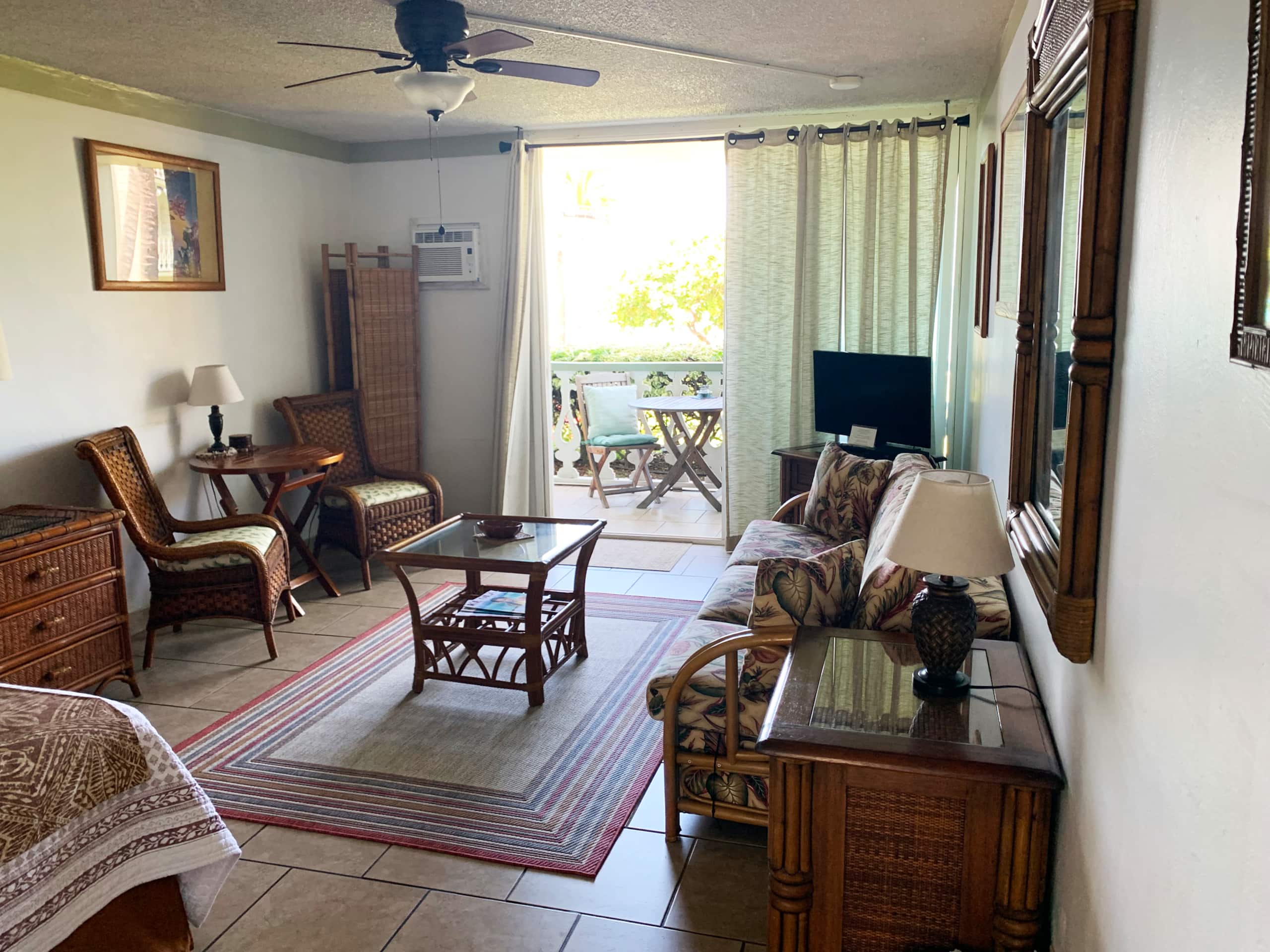 Condo in Kailua-Kona · ★4.65 · Studio · 1 bed · 1 bath - Image 2