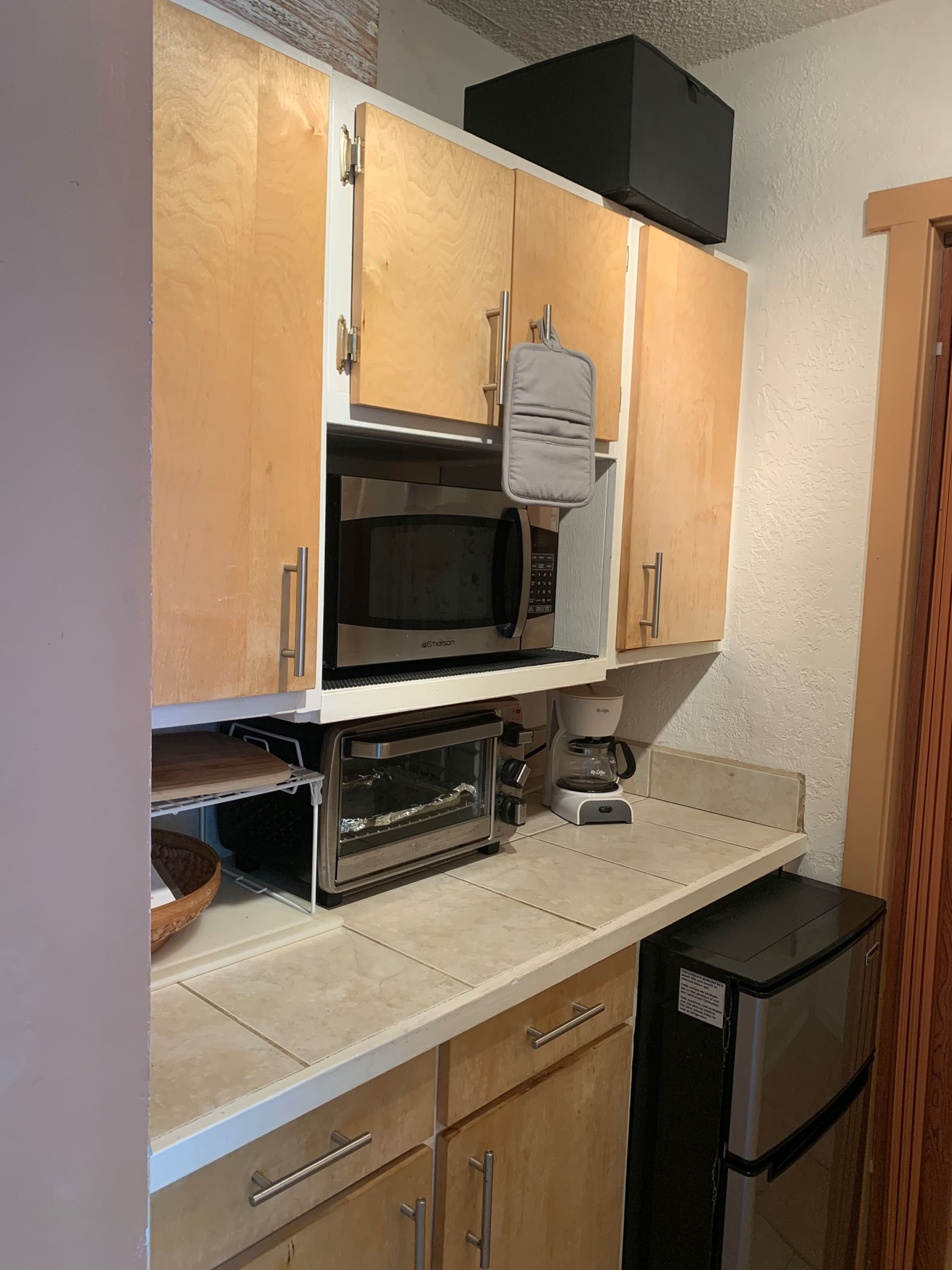 Ideal spot! Studio in Historic Kailua-Kona Village - Image 8