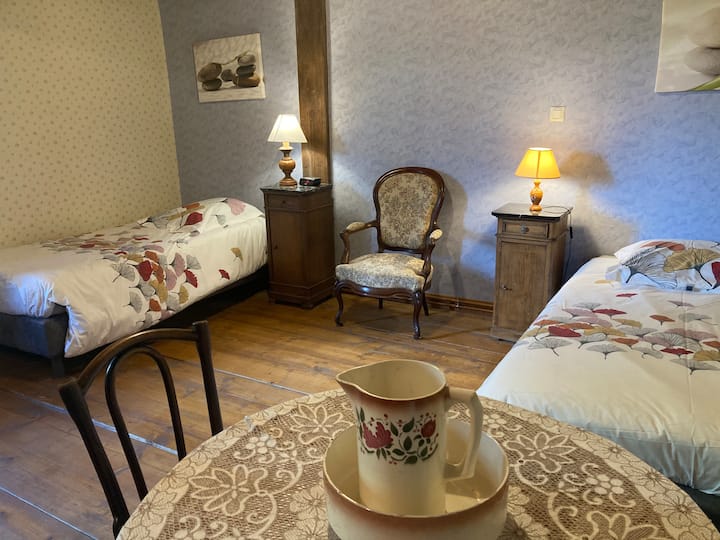 1. poschodie spálňa 3