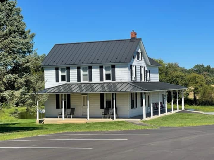 Nottingham Guest House Farm stays for Rent in West Nottingham