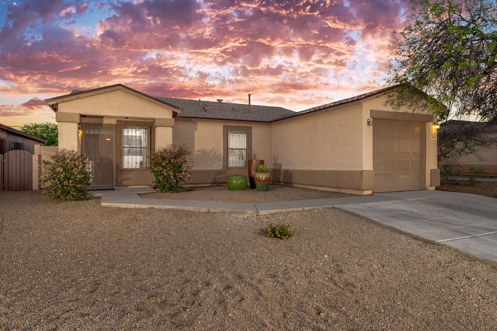 Kino Sports | Outdoor Space | Garage | 3 Br & 2 Ba - Tucson, AZ