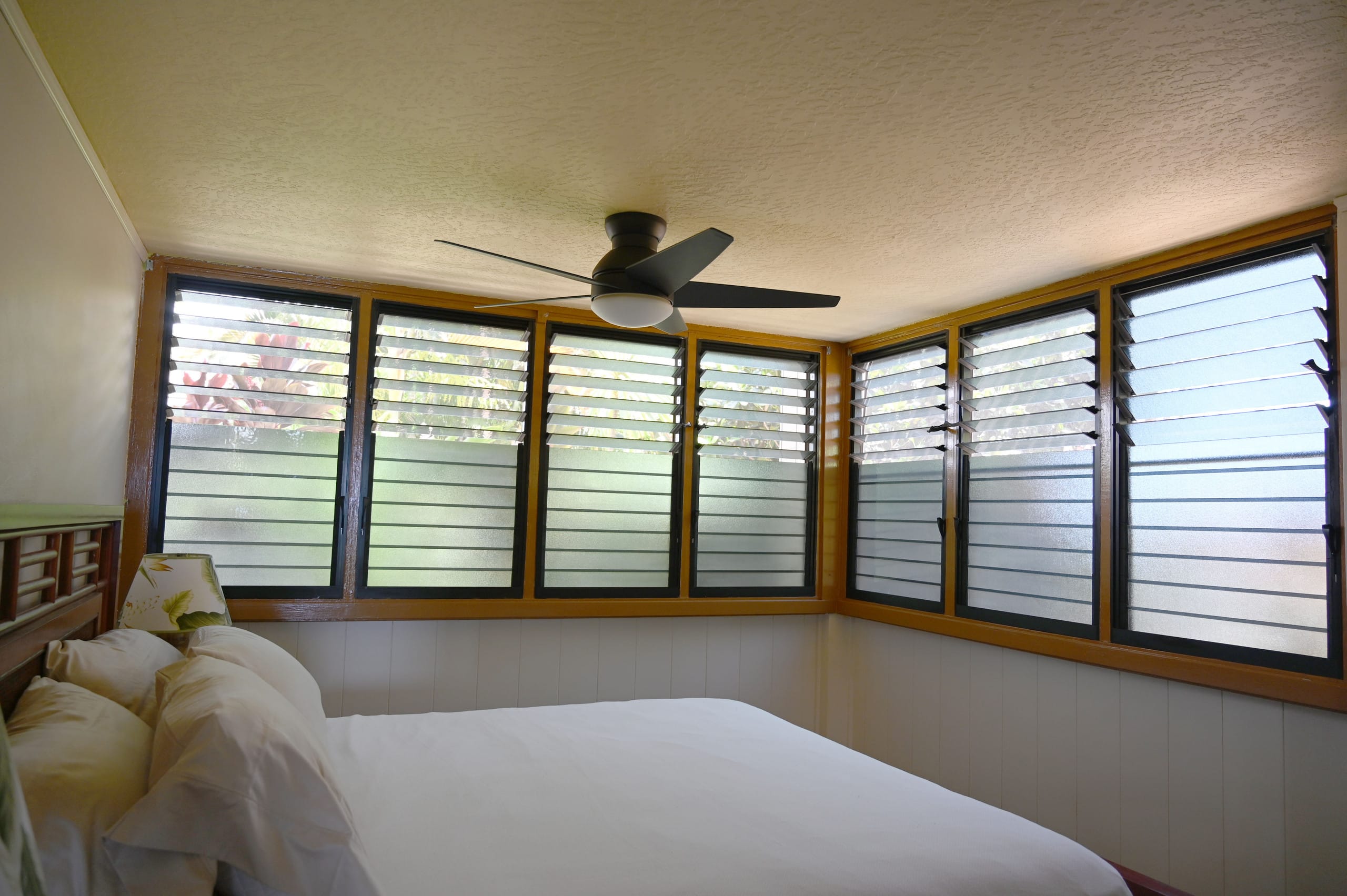 Condo in Lahaina · ★4.93 · 1 bedroom · 2 beds · 1 bath - Image 13