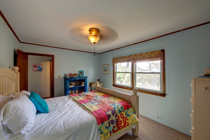 主层客房配有标准双人床。