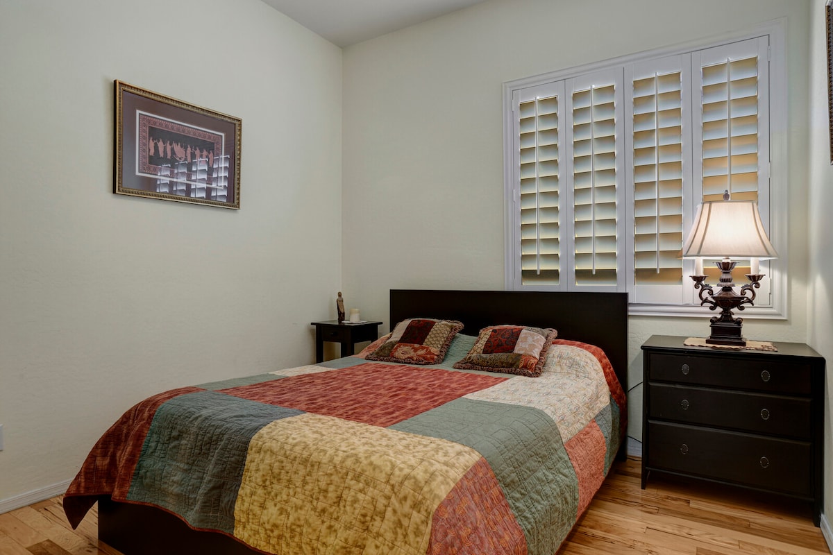 ห้องนอน #2 เตียงควีนไซส์