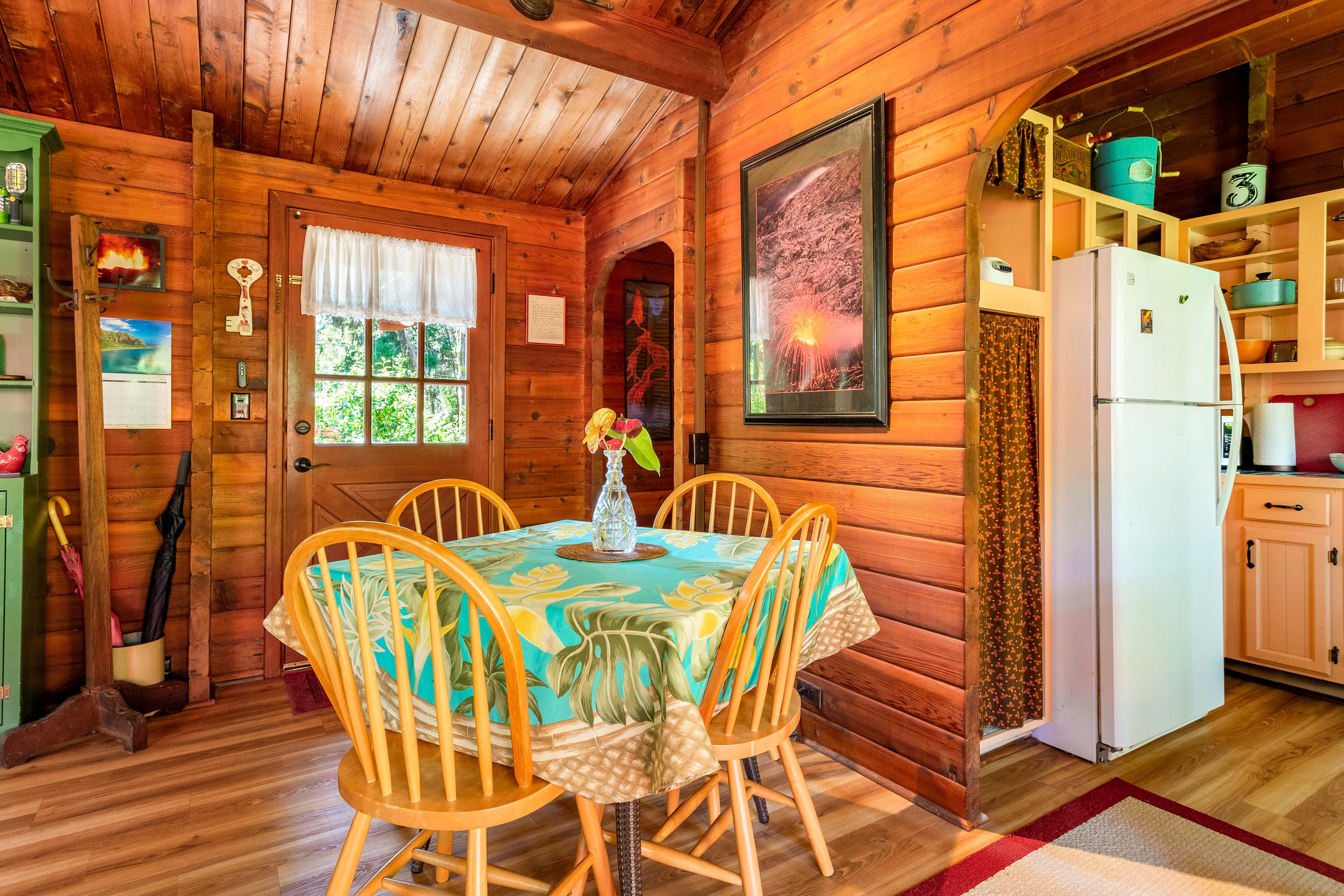 Cabin in Volcano · ★4.93 · 2 bedrooms · 3 beds · 1 bath - Image 11