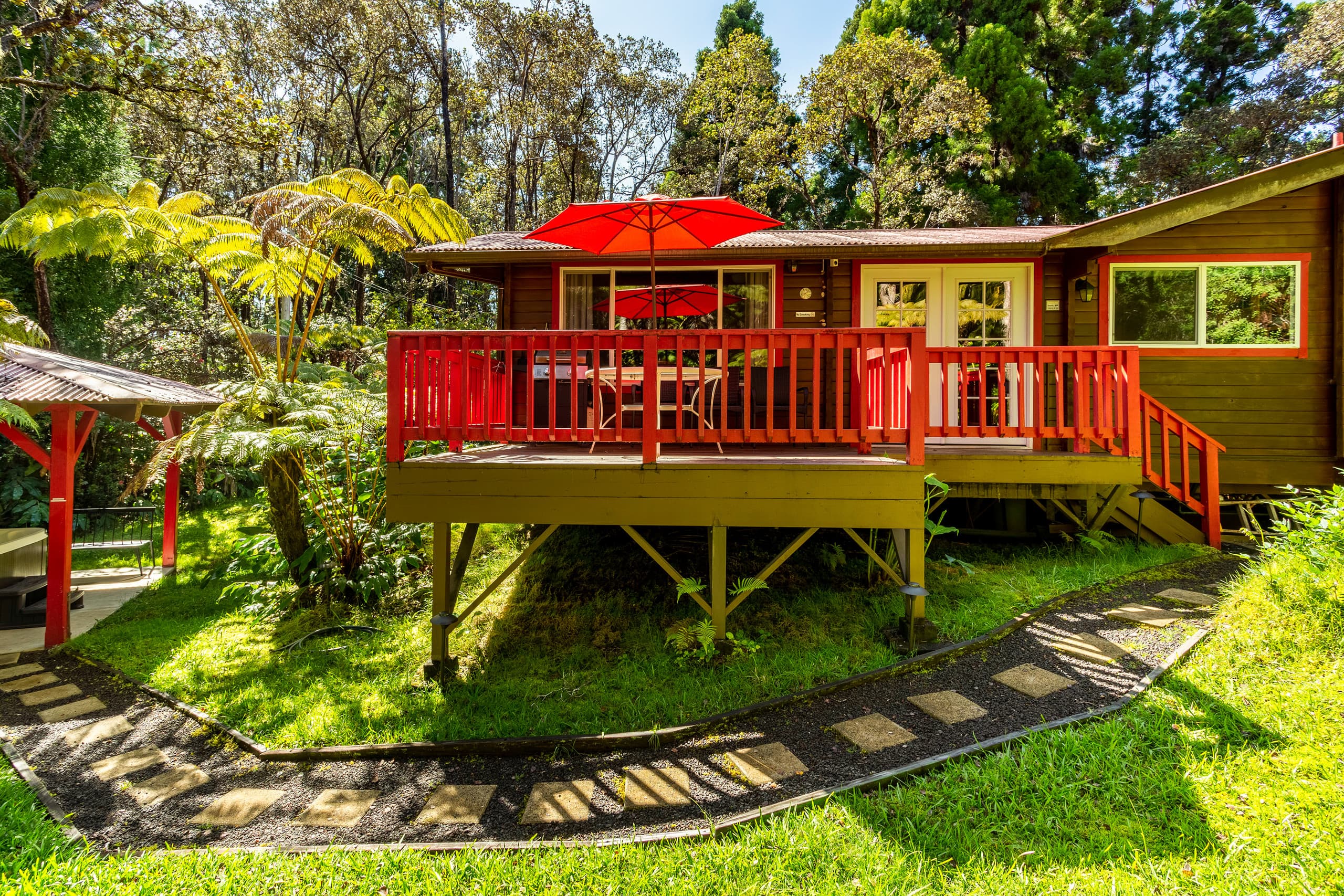 Cabin in Volcano · ★4.93 · 2 bedrooms · 3 beds · 1 bath - Image 30