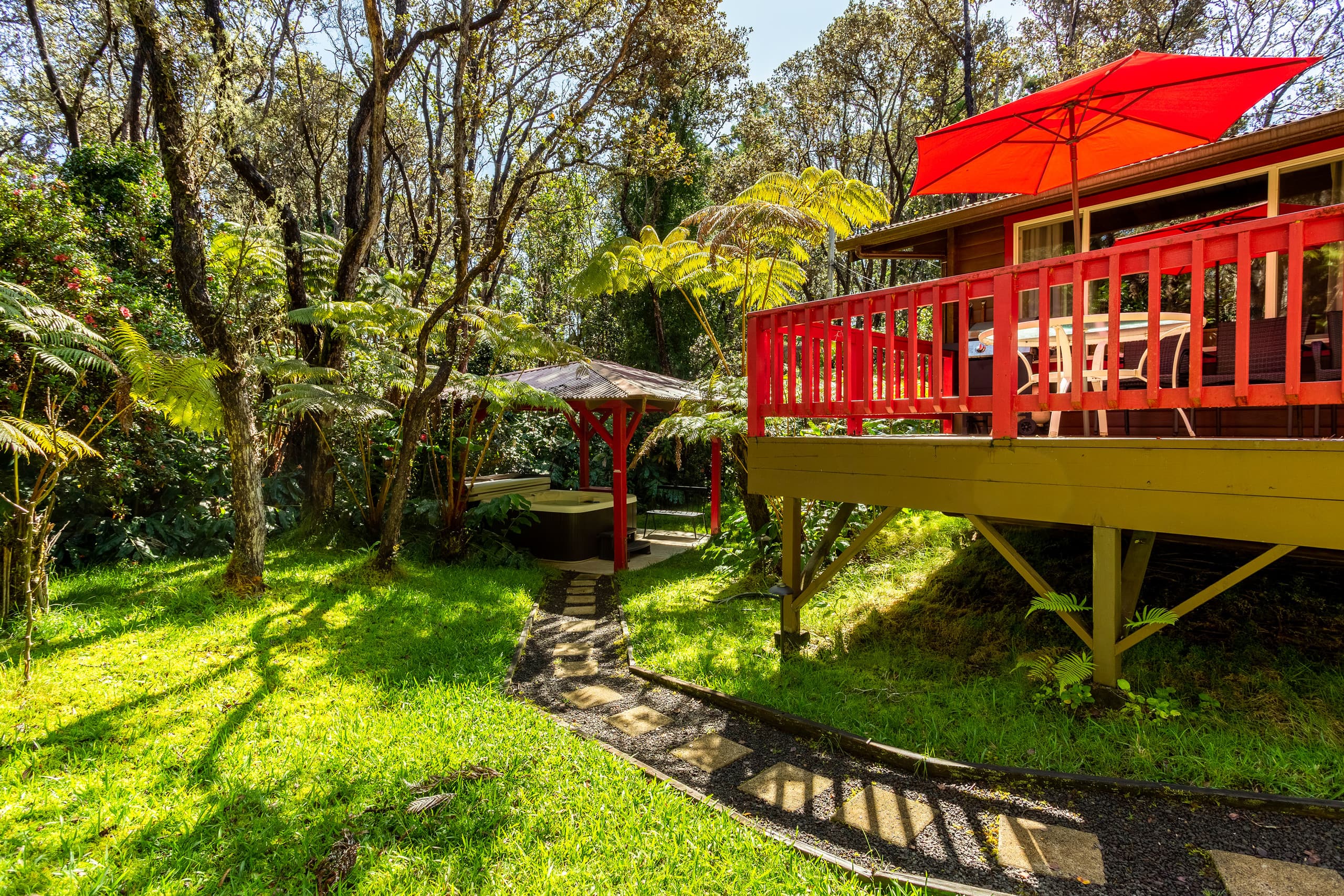Cabin in Volcano · ★4.93 · 2 bedrooms · 3 beds · 1 bath - Image 24