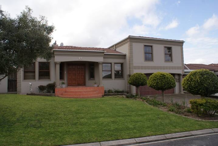 Vredekloof gallery image 3