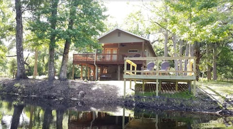 Private Waterfront Cabin Retreat with Kayaking