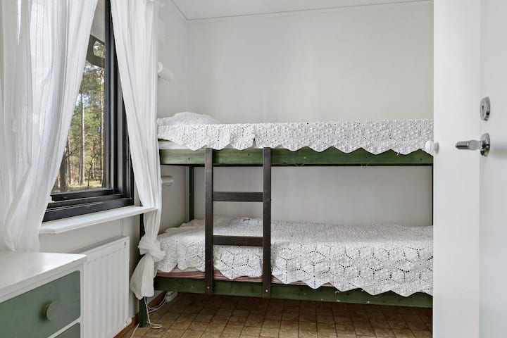 Chumba cha kulala 3 na kitanda cha ghorofa