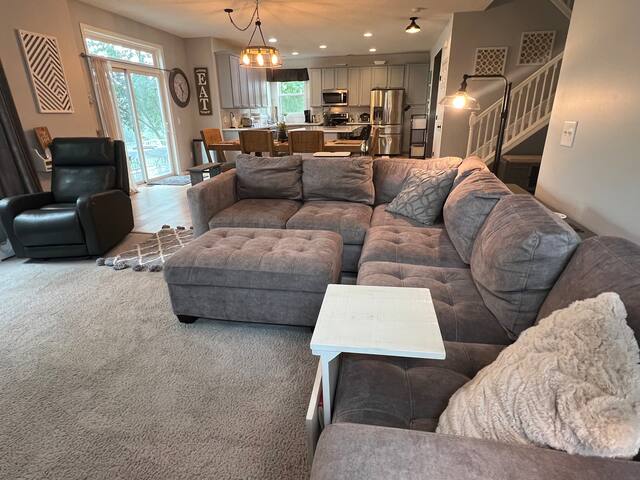 4 br Pond View National Sports Center and TPC gallery image 5