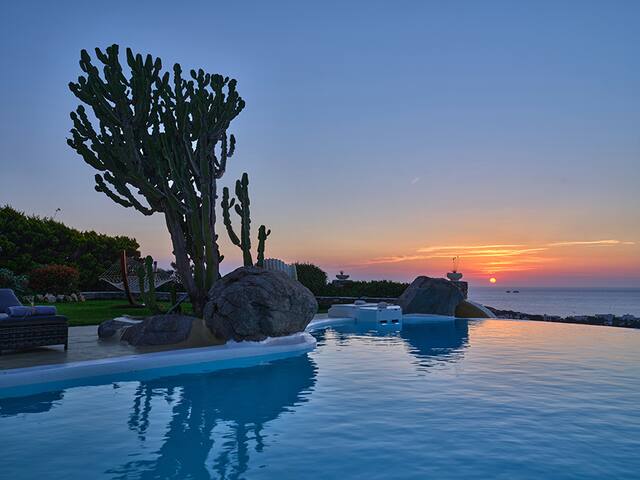 Amazing Villa Serenade with stunning sunset view! gallery image 4