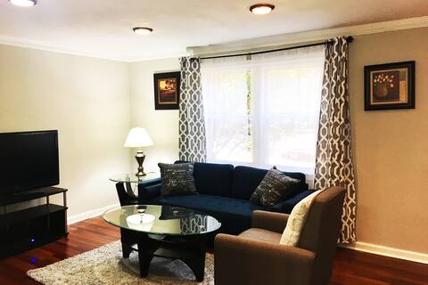 Beautiful Townhouse - Vienna Metro, 20 Min to DC