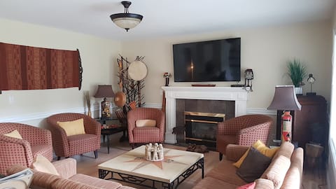 Top performing Airbnb: Rent a House; Get a Home! in Brookswood Fernridge