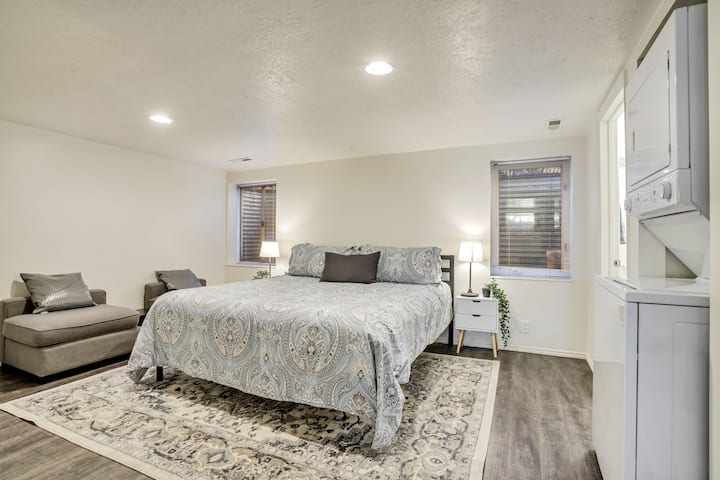 下层加大双人床，带套内卫生间