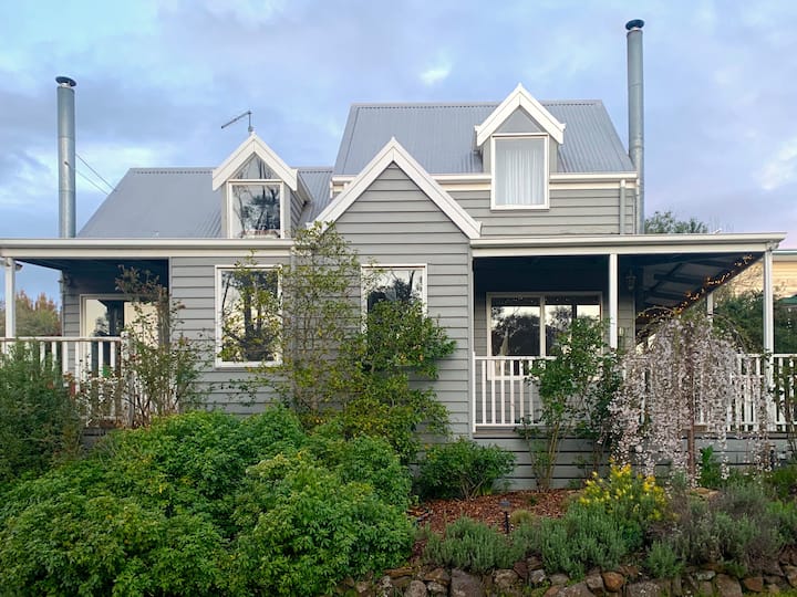 The Little Loft (fire+spa in Hepburn Springs)