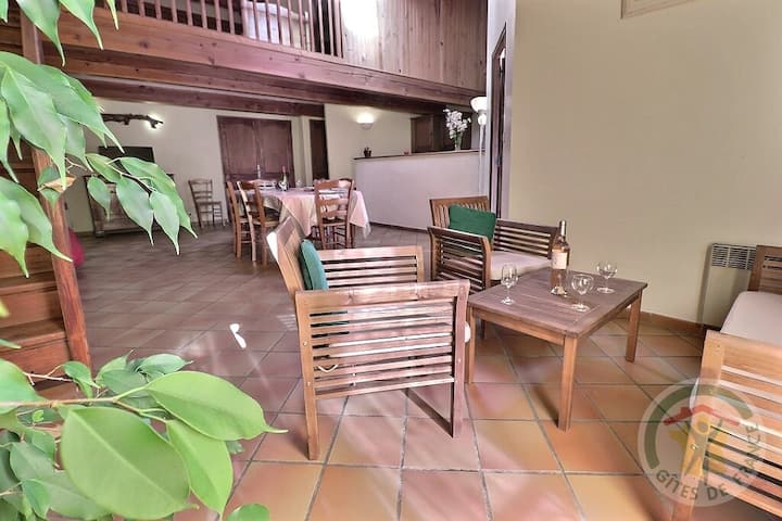 მისაღები ოთახი