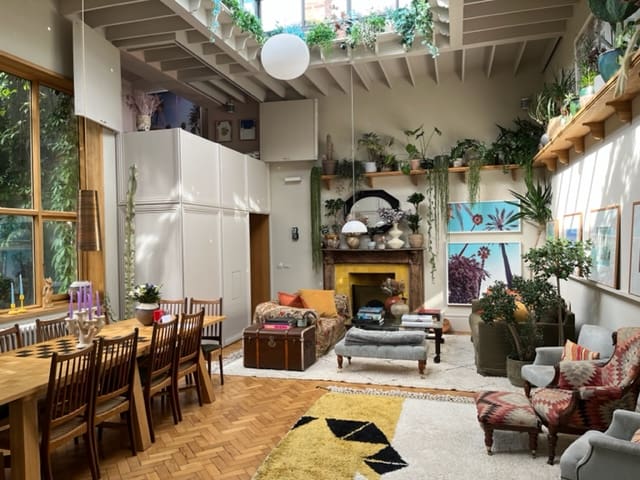 Luxury designer 2 bed flat, heart of Notting Hill