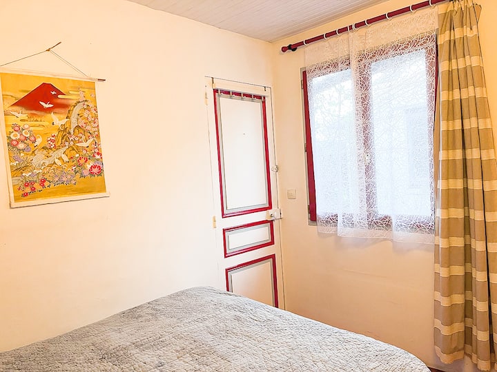 Le bureau / The Study