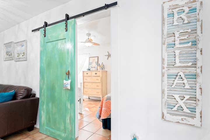 استرخ - غرفة نوم Bung واسعة جدًا وهادئة.