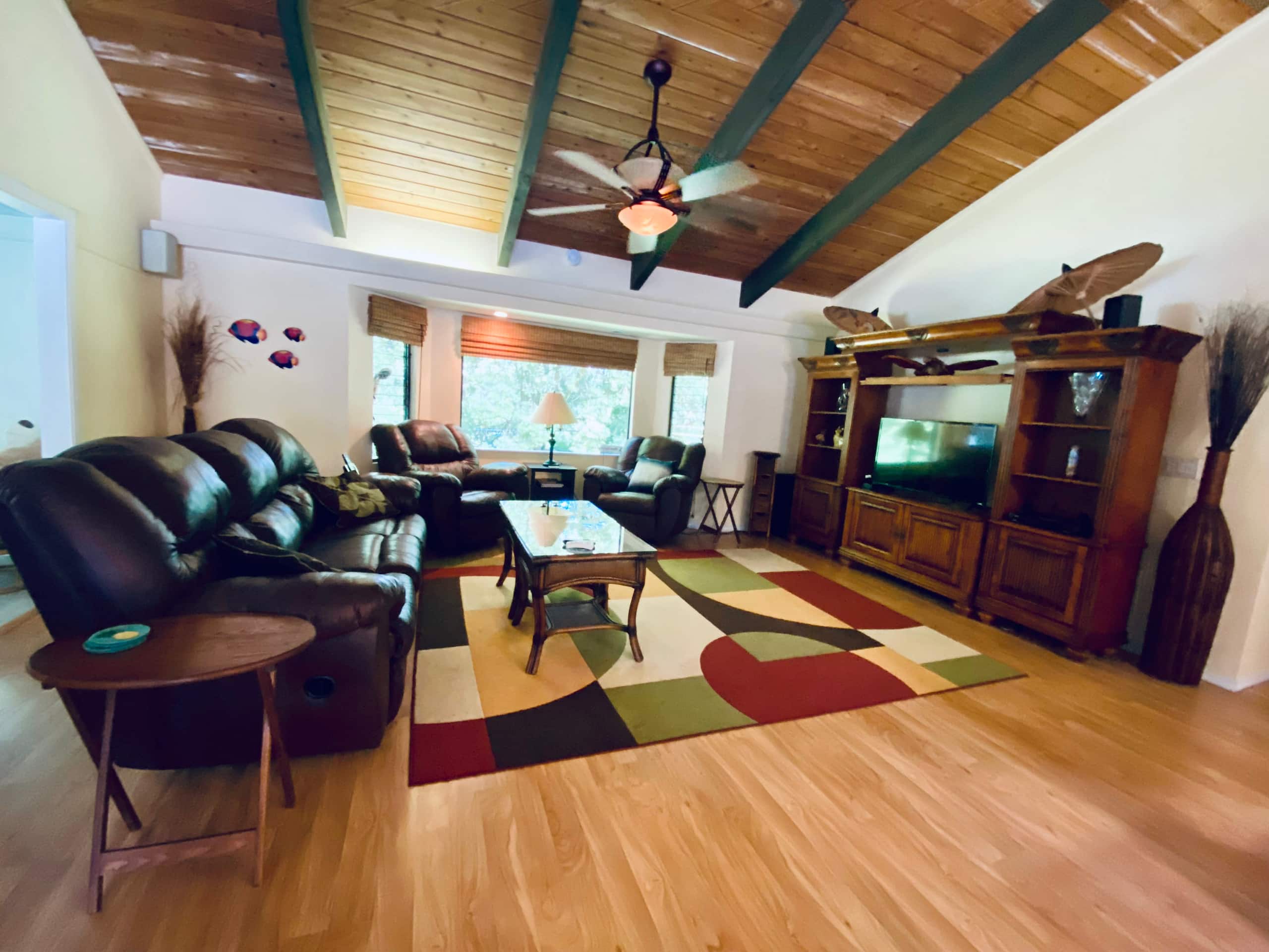 Home in Keaau · ★4.48 · 4 bedrooms · 5 beds · 3 baths - Image 4