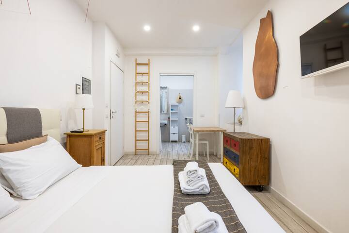 Vatican Momahouse Luxury Large by Varental gallery image 2