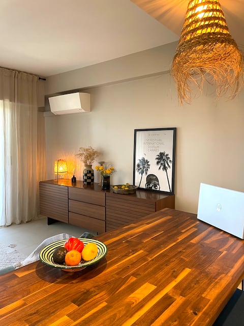 Top performing Airbnb: Seaside getaway in Vallauris