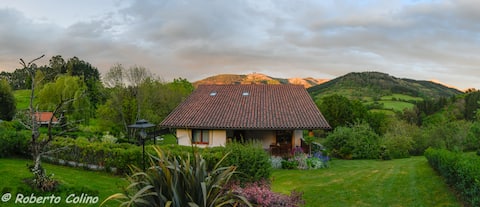 Artesoro Baserria: Near Bilbao, garden, orchard