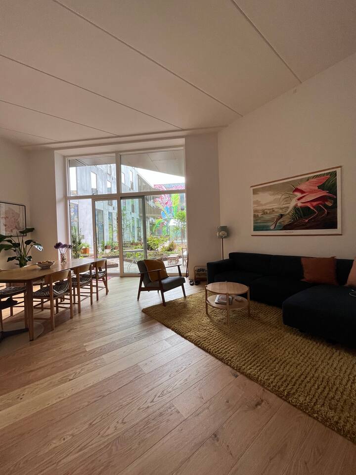 Cozy and spacious apartment next to the sea Condominiums for Rent in