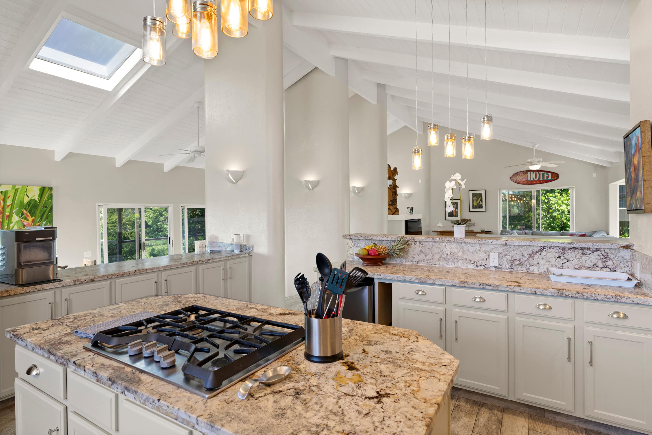 Home in Princeville · ★4.95 · 5 bedrooms · 7 beds · 4.5 baths - Image 12