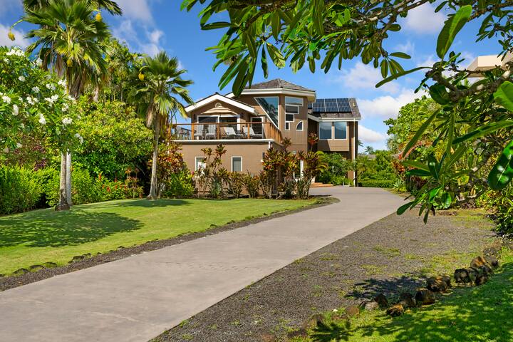 5 Bedroom House with Ocean Views on 3 Sides gallery image 2