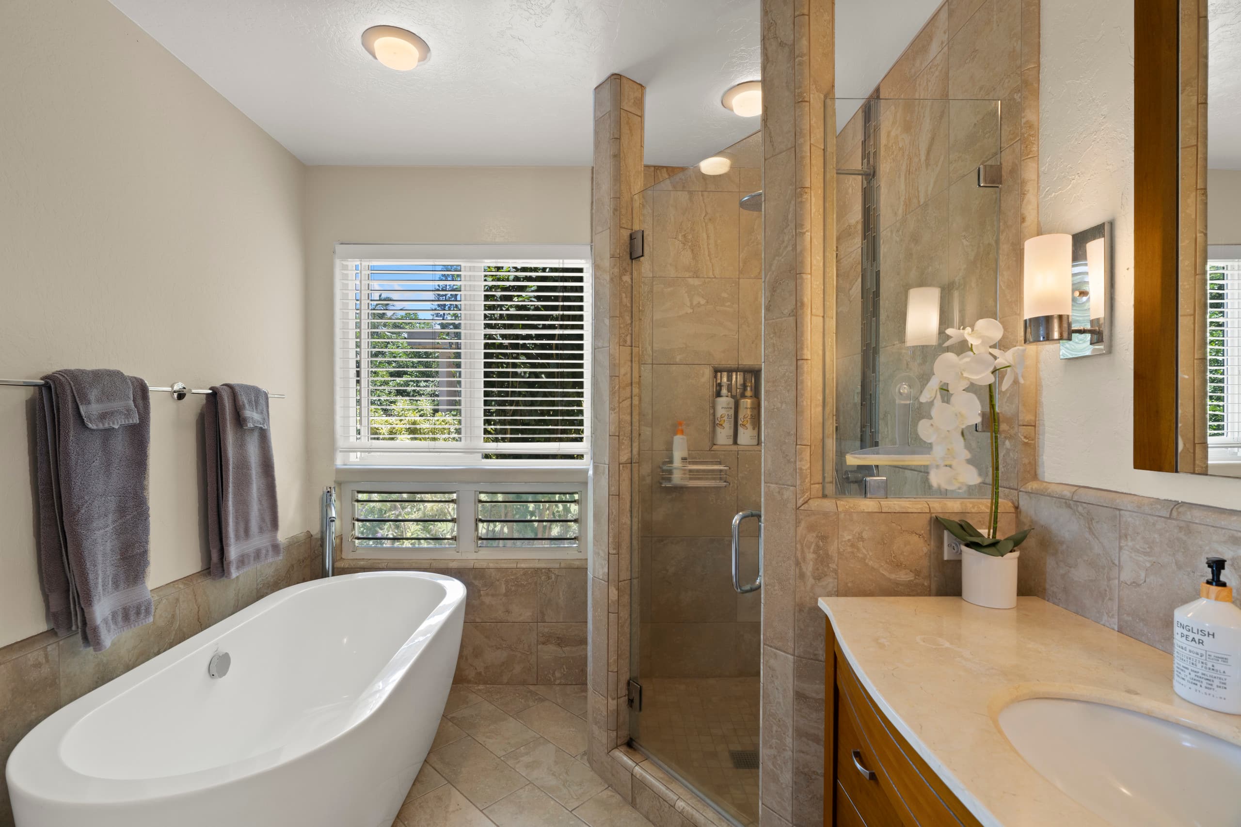 Home in Princeville · ★4.95 · 5 bedrooms · 7 beds · 4.5 baths - Image 35