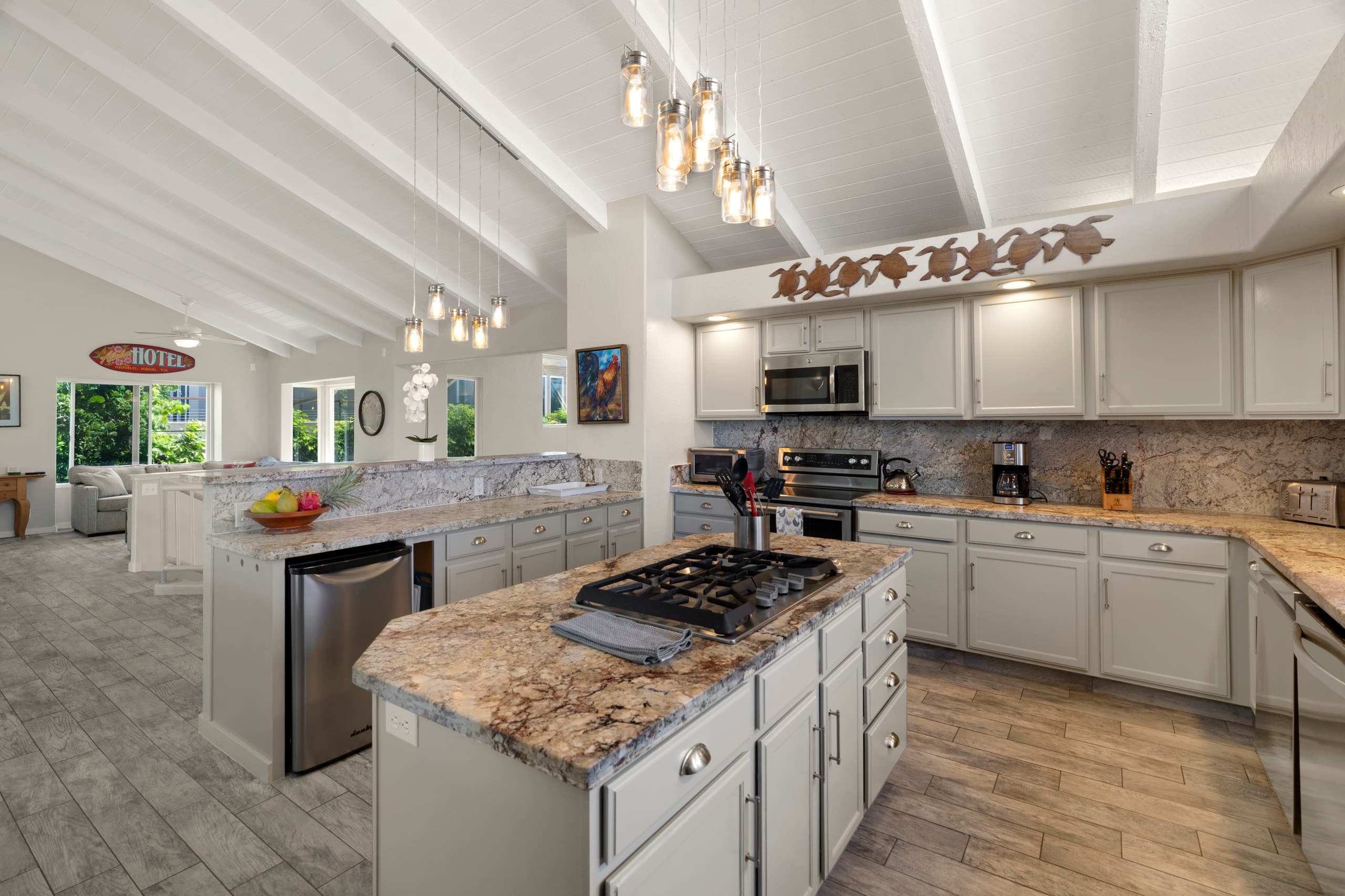 Home in Princeville · ★4.95 · 5 bedrooms · 7 beds · 4.5 baths - Image 11