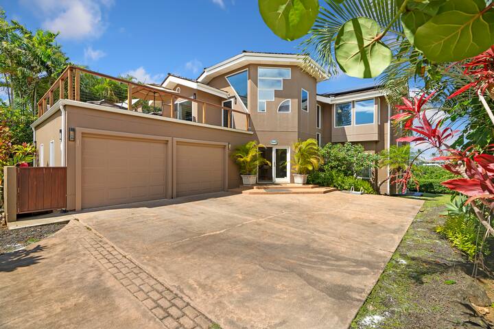 5 Bedroom House with Ocean Views on 3 Sides gallery image 3