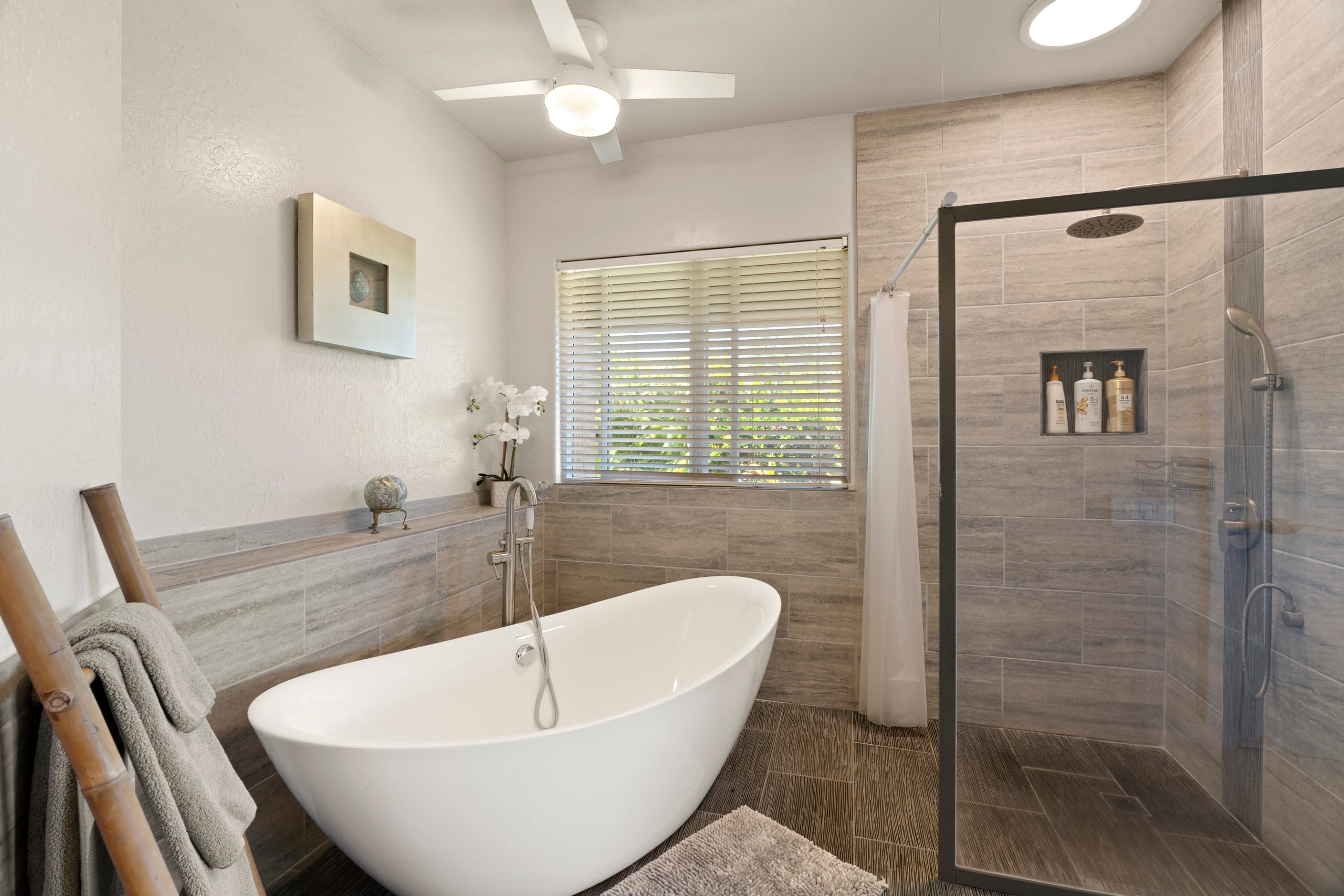 Home in Princeville · ★4.95 · 5 bedrooms · 7 beds · 4.5 baths - Image 33