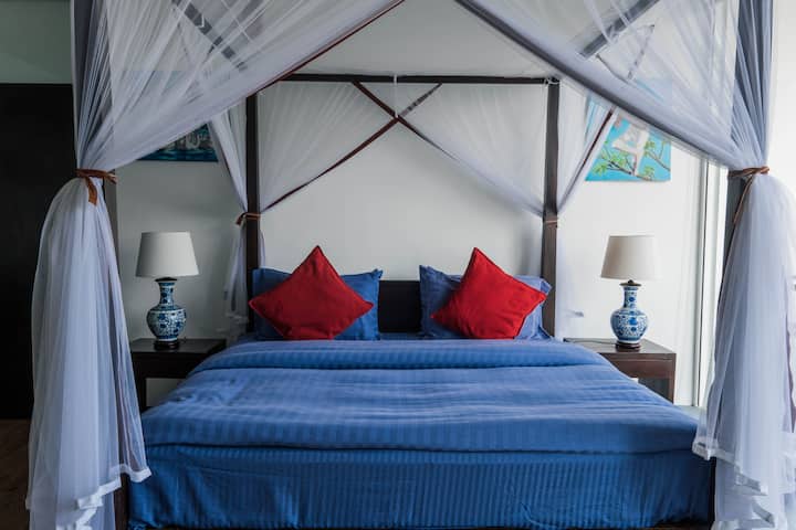Kitanda aina ya Galle Suite King
