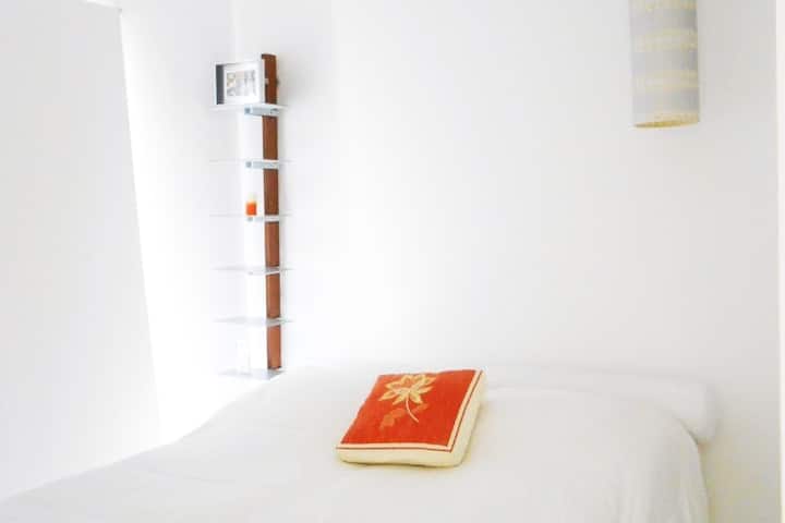 卧室2 ，喜剧，泳池景观