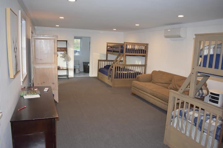 The main room features high efficiency mini-splits for climate control, 2 bunk beds with the queen beds on the bottom and twin on the top. Newly insulated walls, ceiling and floor making it cozy. comfortable with plenty of space.