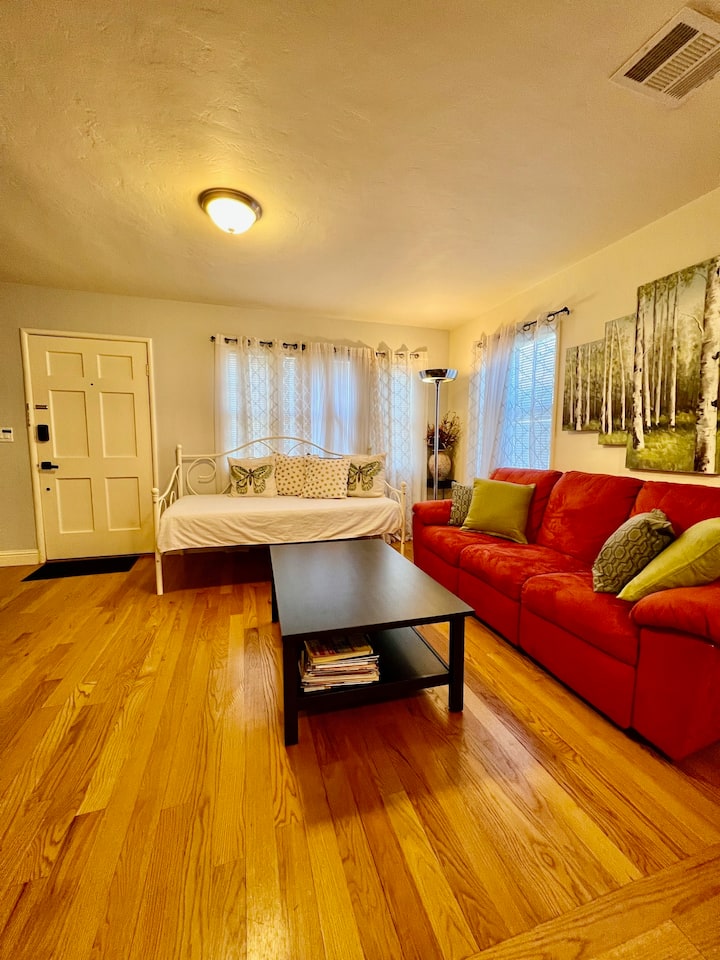 Jadehome -- Townhome Style - Alameda
