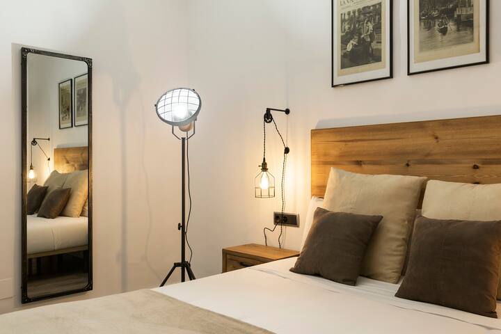 Spacious apartment next to La Sagrada Familia gallery image 3