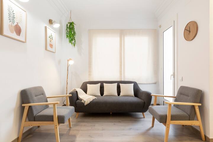 Cozy Home next to La Sagrada Familia gallery image 2