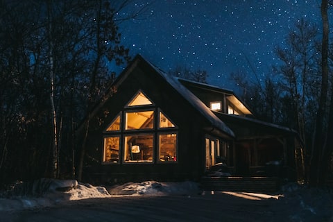 Beautiful all-season cottage at Sunset Beach!
