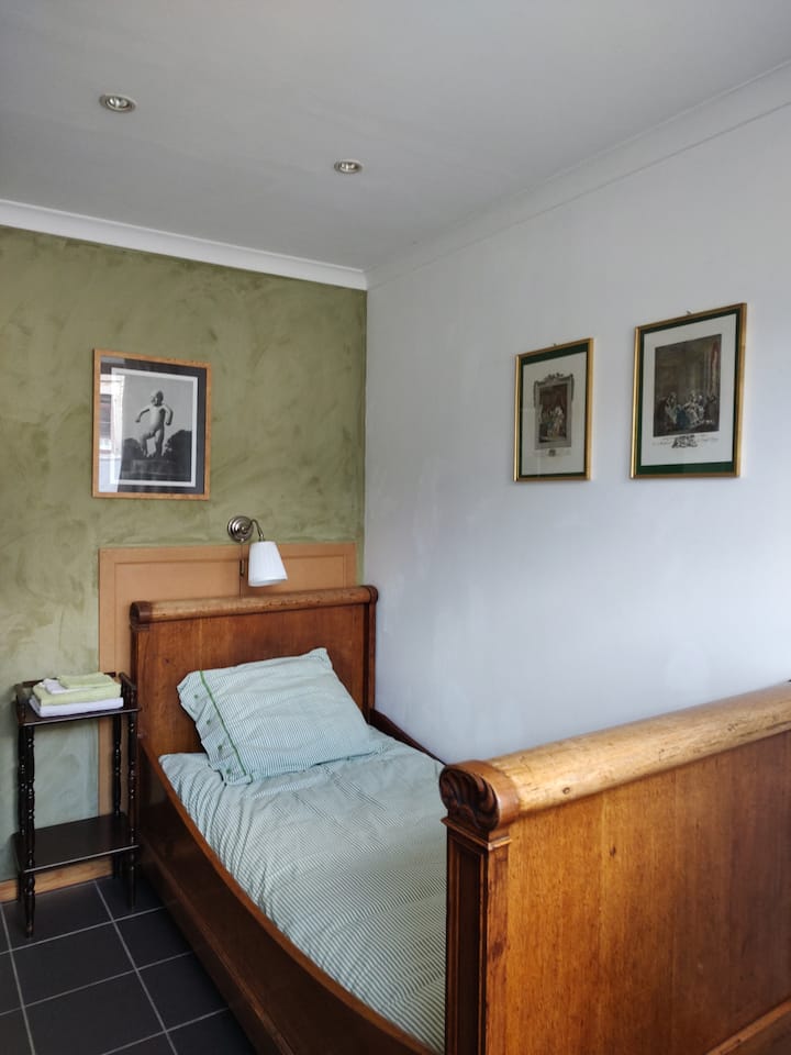 Dormitorio 1 pasillo abajo